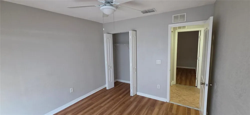 6807 E NORTH BAY STREET Tampa, FL 33610