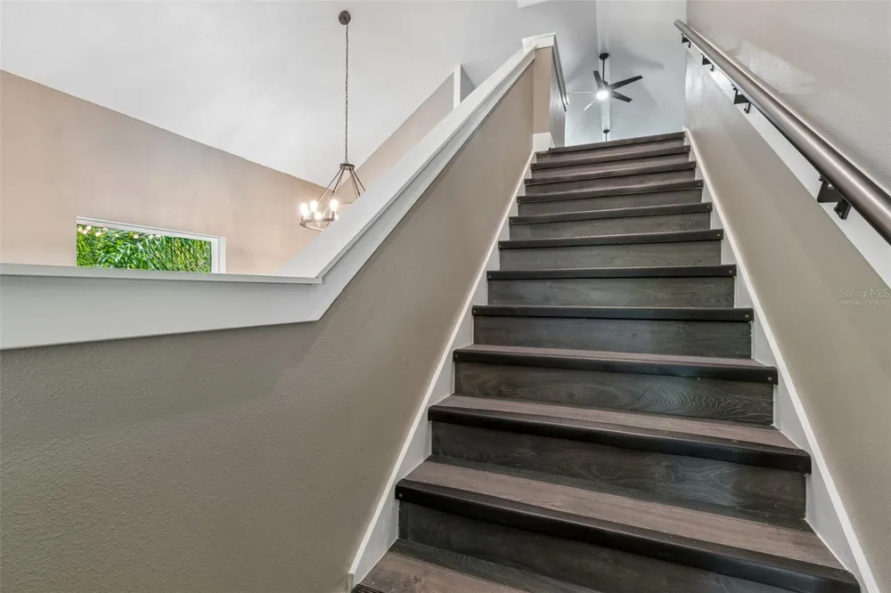 16288 48TH ST N Clearwater, FL 33762