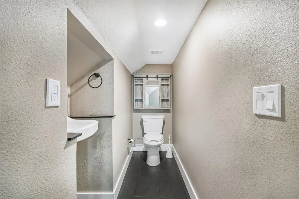 16288 48TH ST N Clearwater, FL 33762