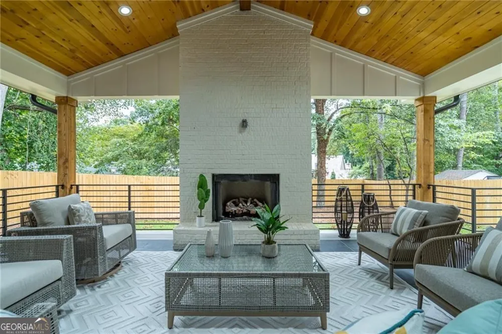 1653 Pamela DR NE Brookhaven, GA 30319
