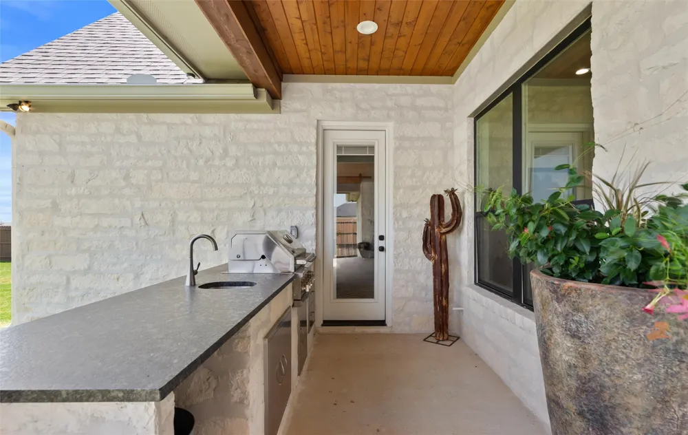 1602 Hunt Drive Salado, TX 76571