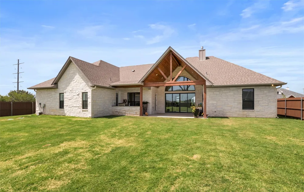 1602 Hunt Drive Salado, TX 76571