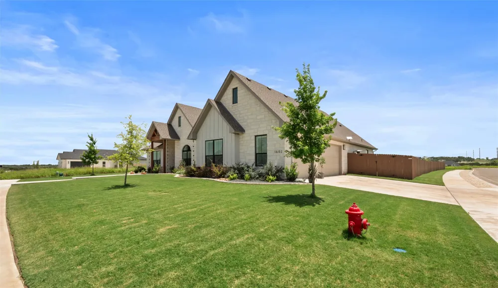 1602 Hunt Drive Salado, TX 76571