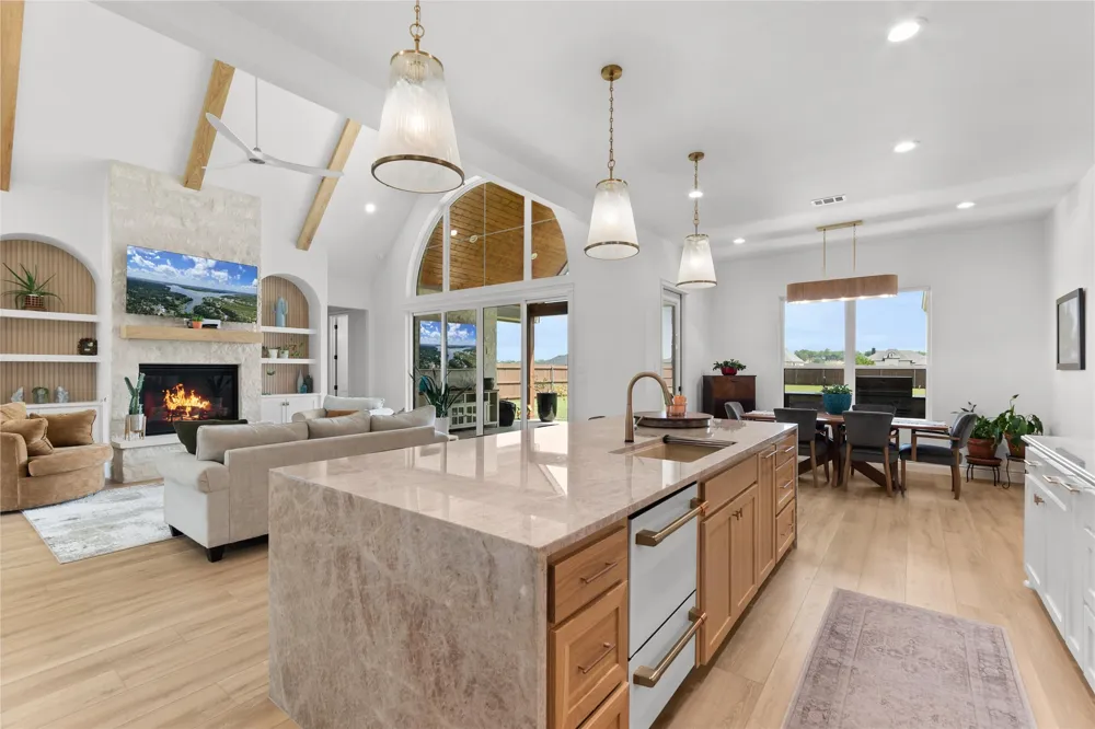 1602 Hunt Drive Salado, TX 76571