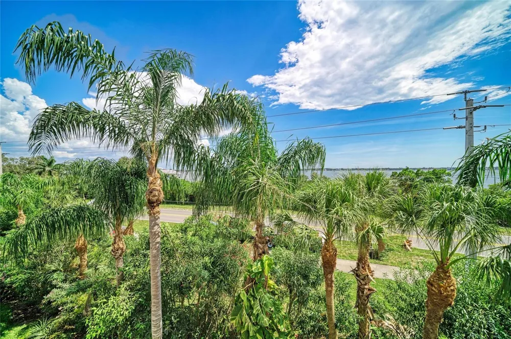 3607 10TH LANE W Palmetto, FL 34221
