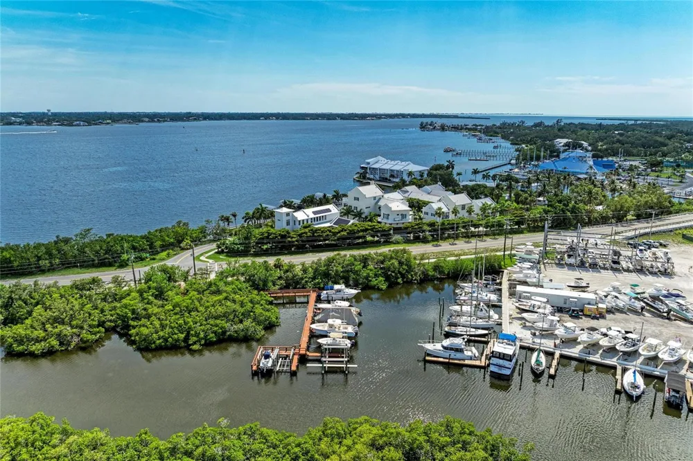 3607 10TH LANE W Palmetto, FL 34221