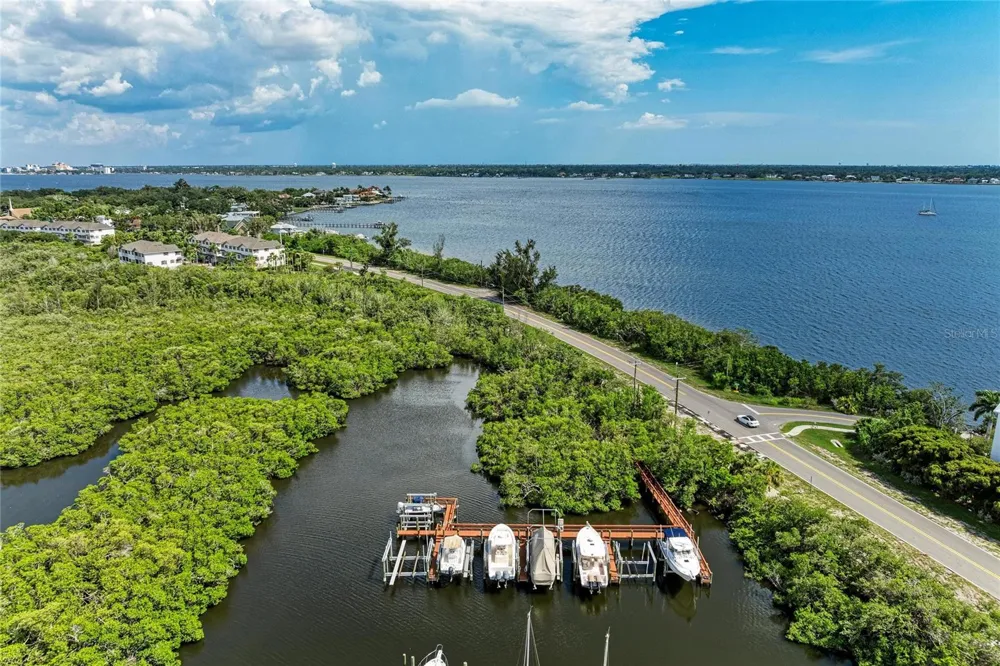 3607 10TH LANE W Palmetto, FL 34221