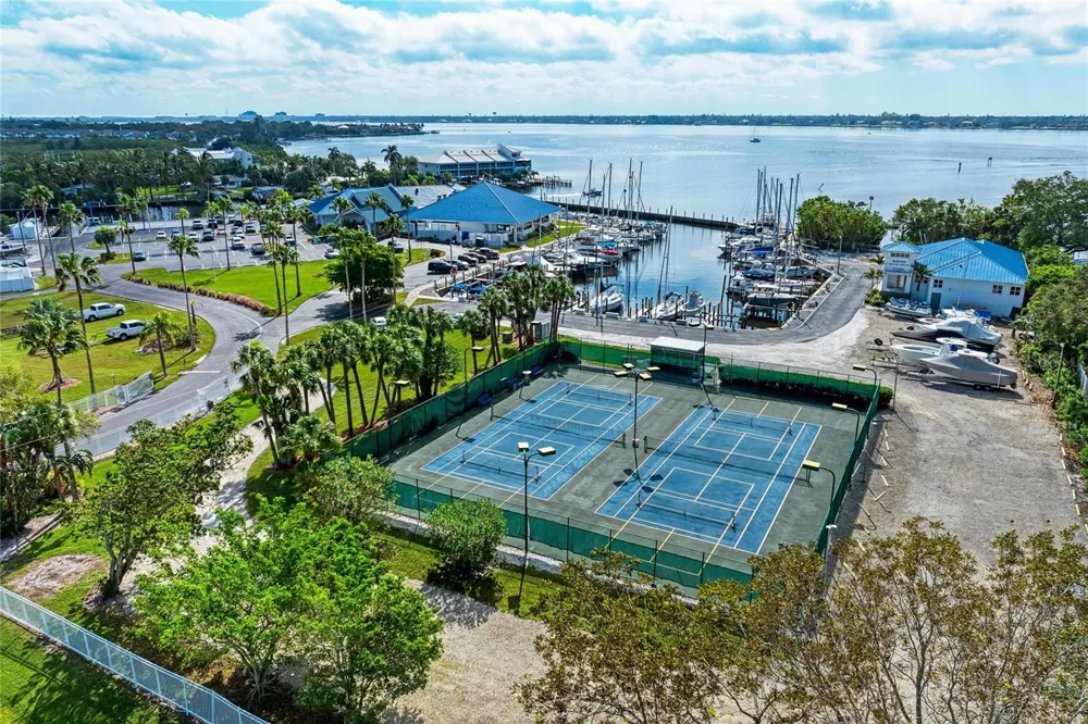 3607 10TH LANE W Palmetto, FL 34221