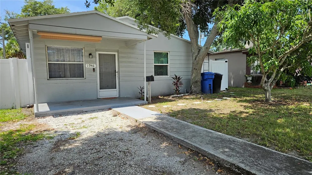 1946 15TH AVENUE S St Petersburg, FL 33705
