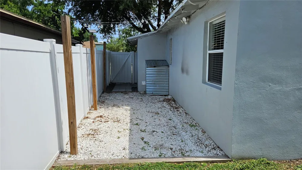 1946 15TH AVENUE S St Petersburg, FL 33705