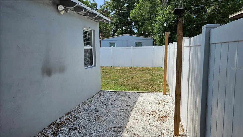 1946 15TH AVENUE S St Petersburg, FL 33705
