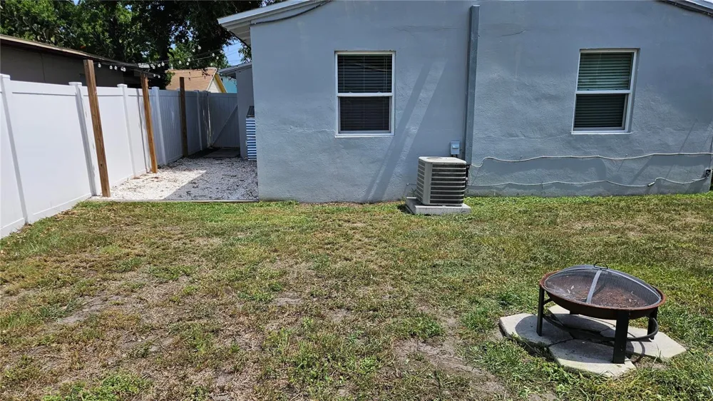 1946 15TH AVENUE S St Petersburg, FL 33705