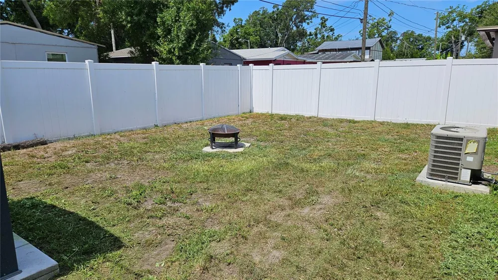 1946 15TH AVENUE S St Petersburg, FL 33705