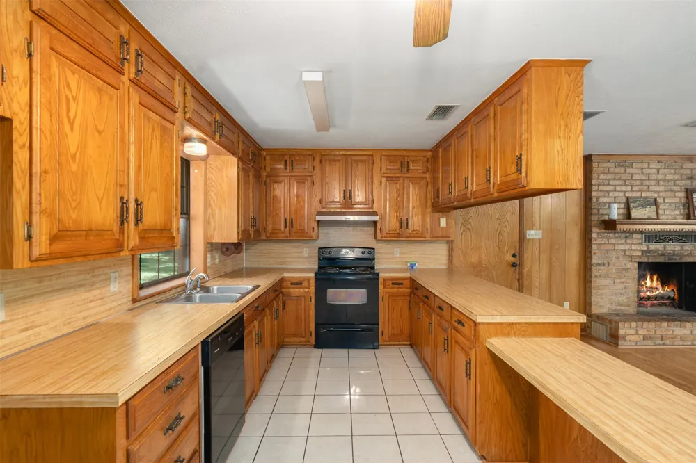 741 VZ County Road 4134 Canton, TX 75103