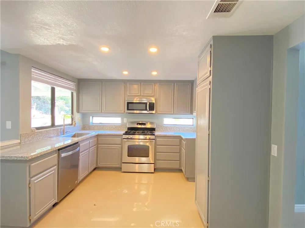 964 Summitridge Drive Diamond Bar, CA 91765