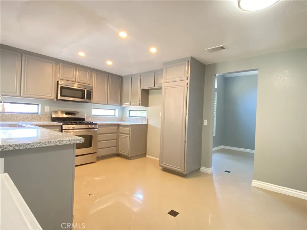 964 Summitridge Drive Diamond Bar, CA 91765