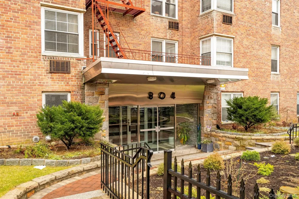 804 Bronx River Road #5A Bronxville, NY 10708