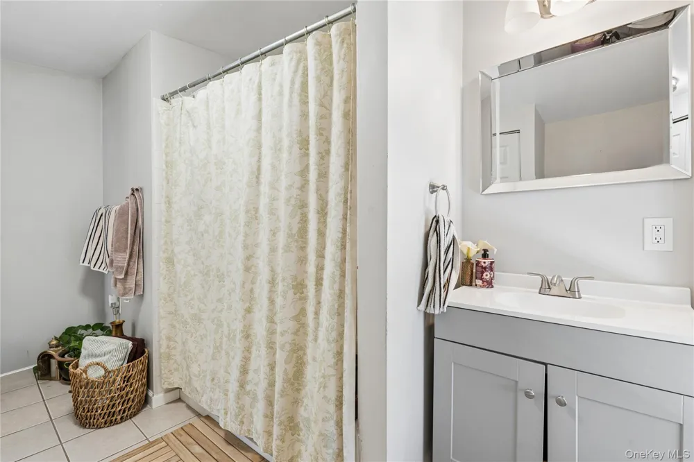 11 Park Avenue #2A Babylon, NY 11702