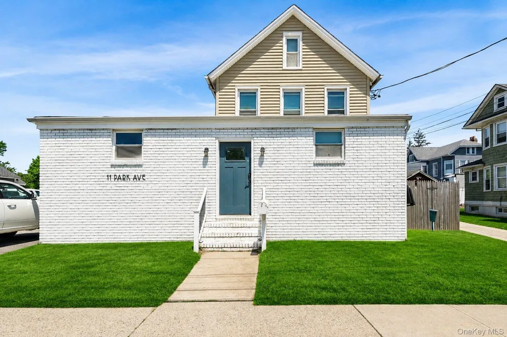 11 Park Avenue #2A Babylon, NY 11702