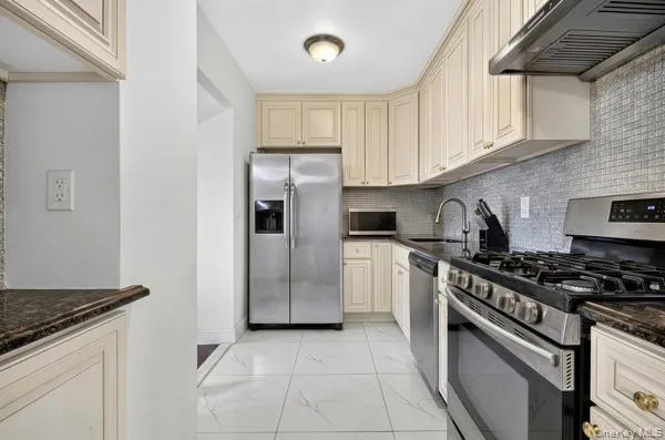 5-38 115th Street #538F College Point, NY 11356