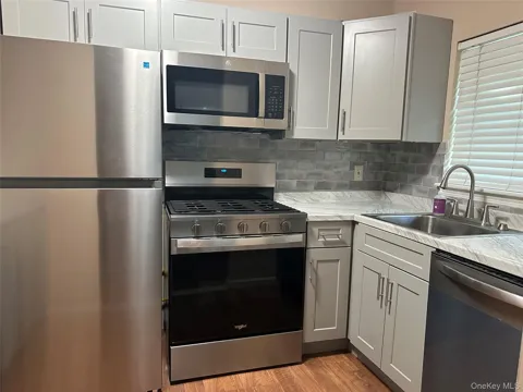 11 Lexington Hill #8