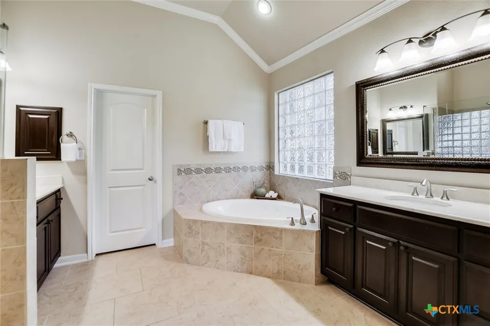 3526 Aquamarine Drive Round Rock, TX 78681