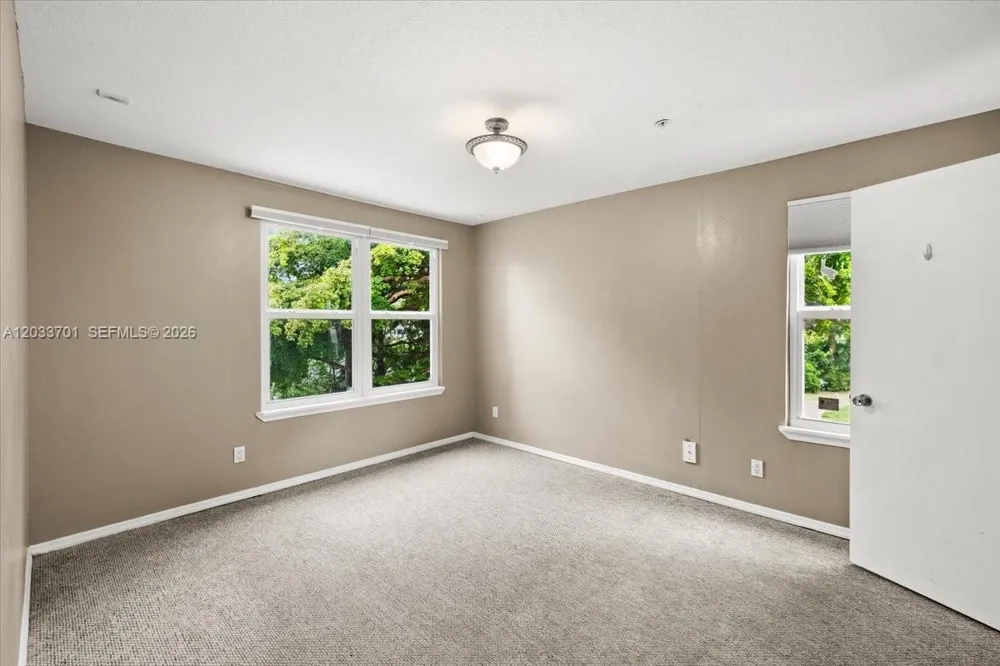 2303 Congress Ave #27 Boynton Beach, FL 33426