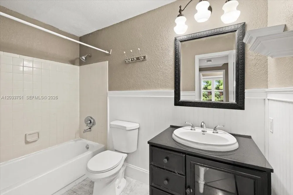 2303 Congress Ave #27 Boynton Beach, FL 33426