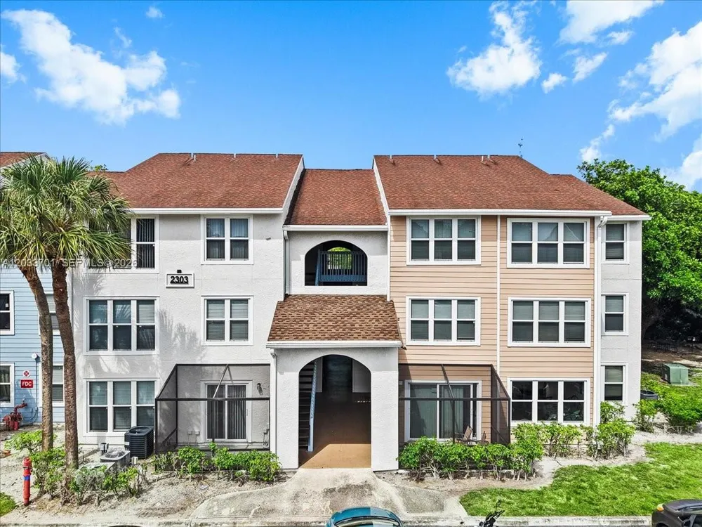 2303 Congress Ave #27 Boynton Beach, FL 33426