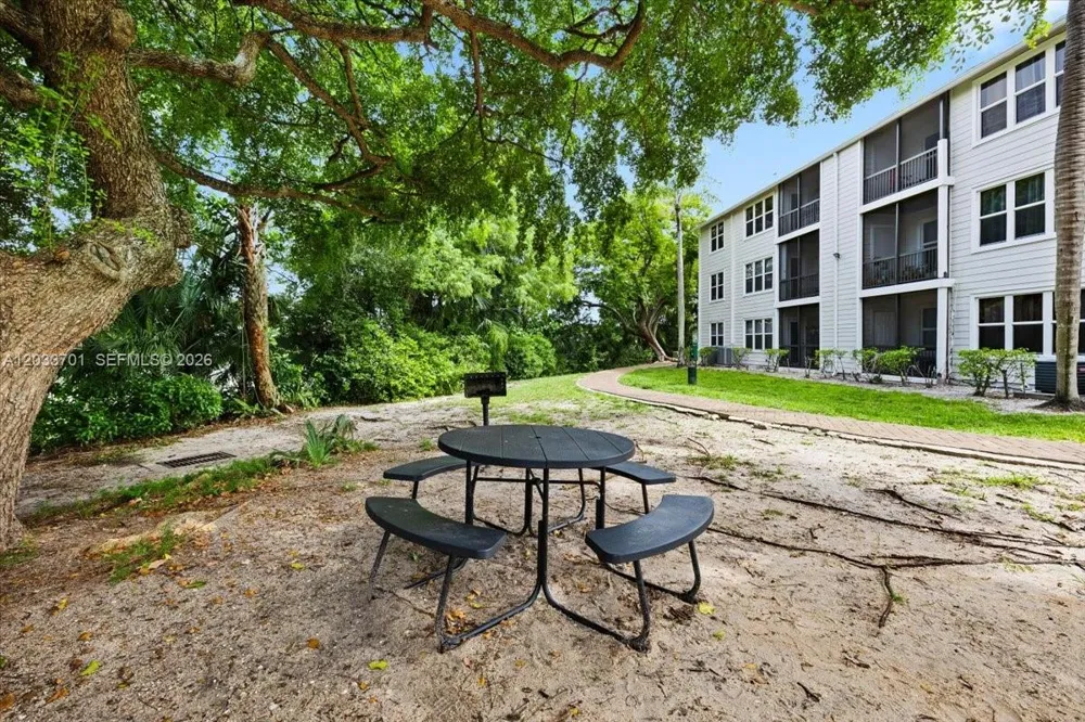 2303 Congress Ave #27 Boynton Beach, FL 33426