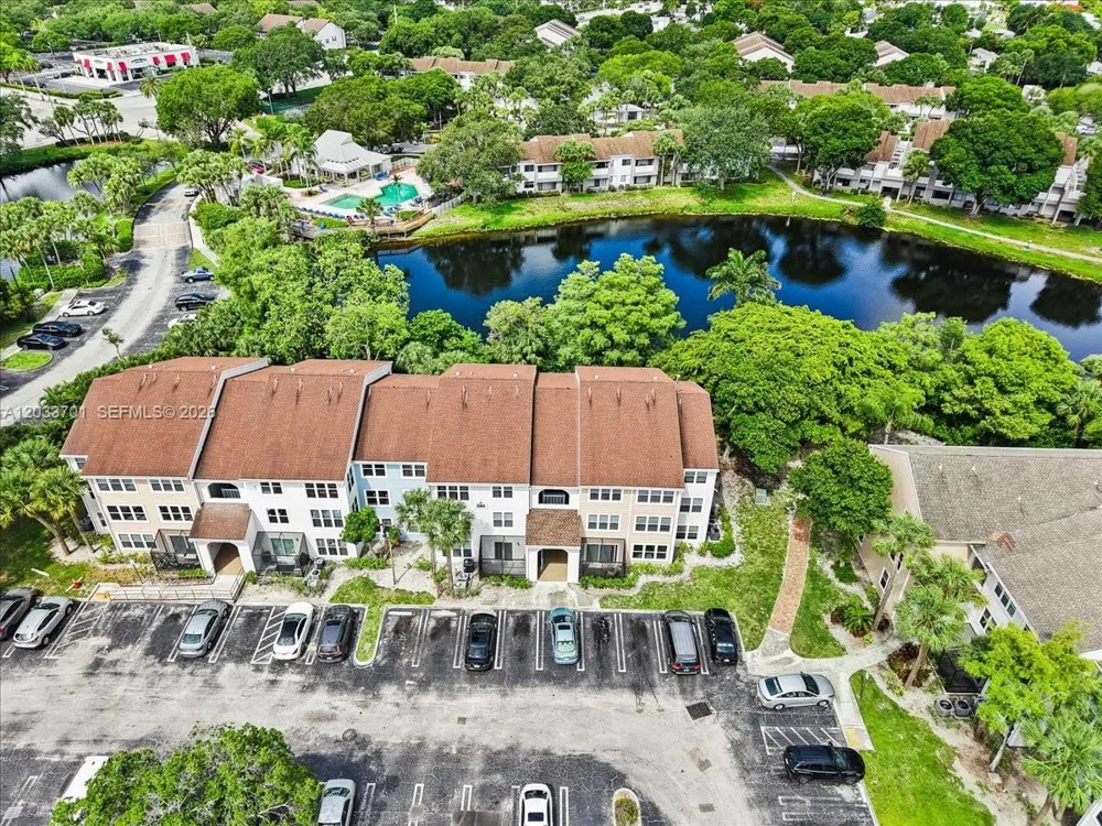 2303 Congress Ave #27 Boynton Beach, FL 33426