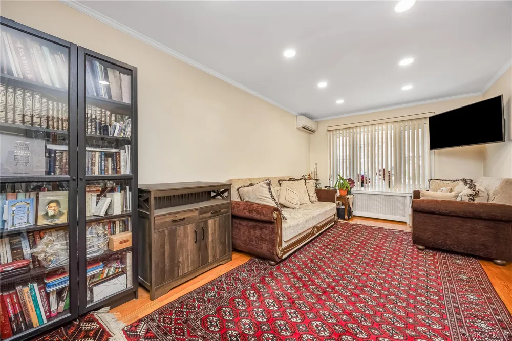 17316 Jewel Avenue Fresh Meadows, NY 11365