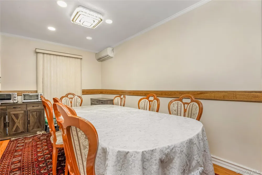 17316 Jewel Avenue Fresh Meadows, NY 11365