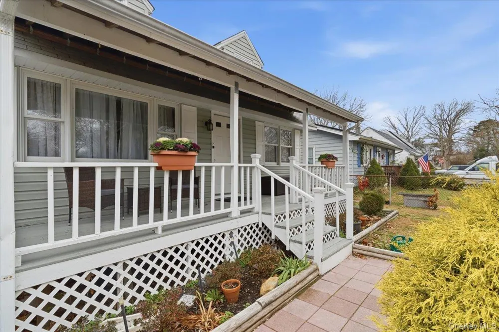 30 George Drive Mastic, NY 11950