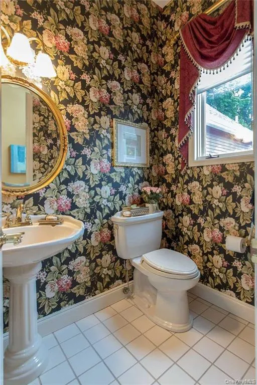 8 China Lane East Setauket, NY 11733