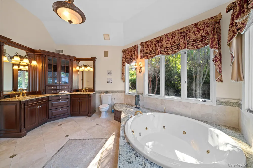 8 China Lane East Setauket, NY 11733