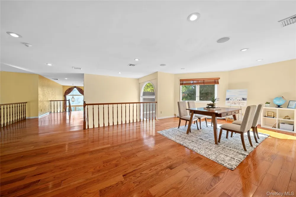 8 China Lane East Setauket, NY 11733