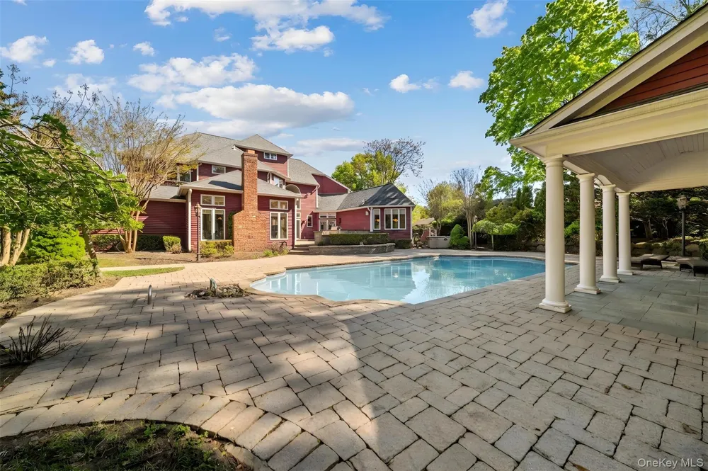 8 China Lane East Setauket, NY 11733