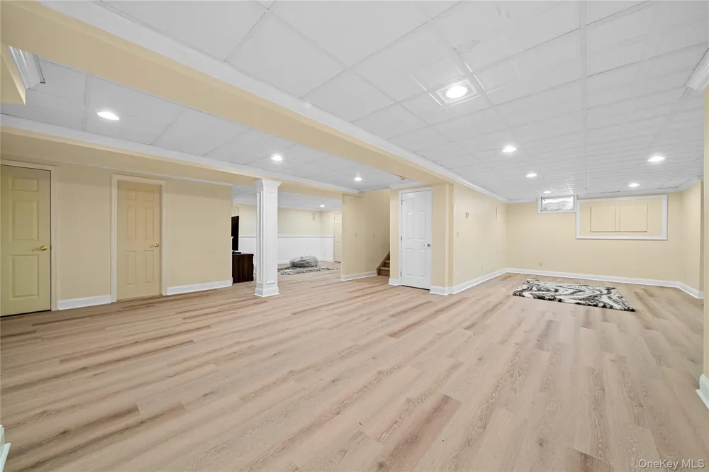 8 China Lane East Setauket, NY 11733