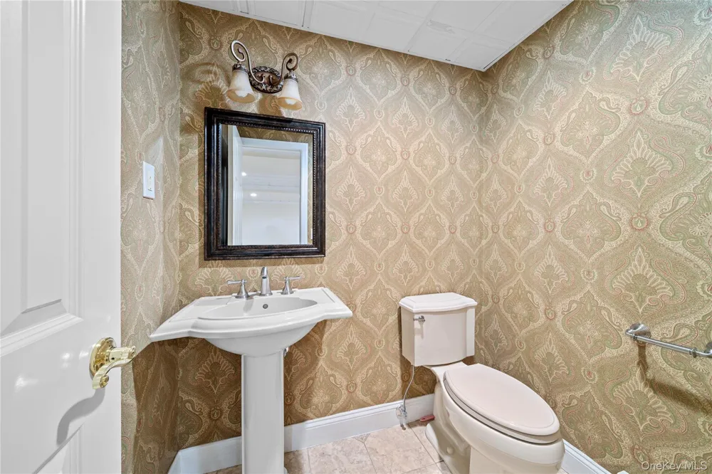 8 China Lane East Setauket, NY 11733