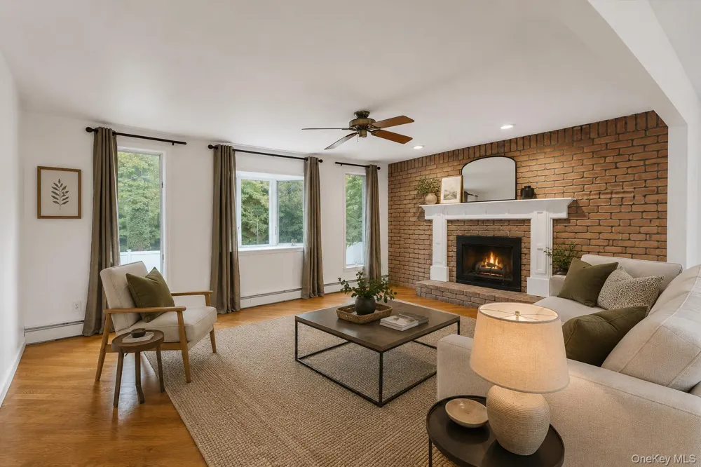 8 Julia Circle East Setauket, NY 11733