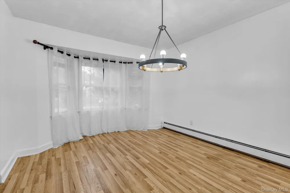 8 Julia Circle East Setauket, NY 11733