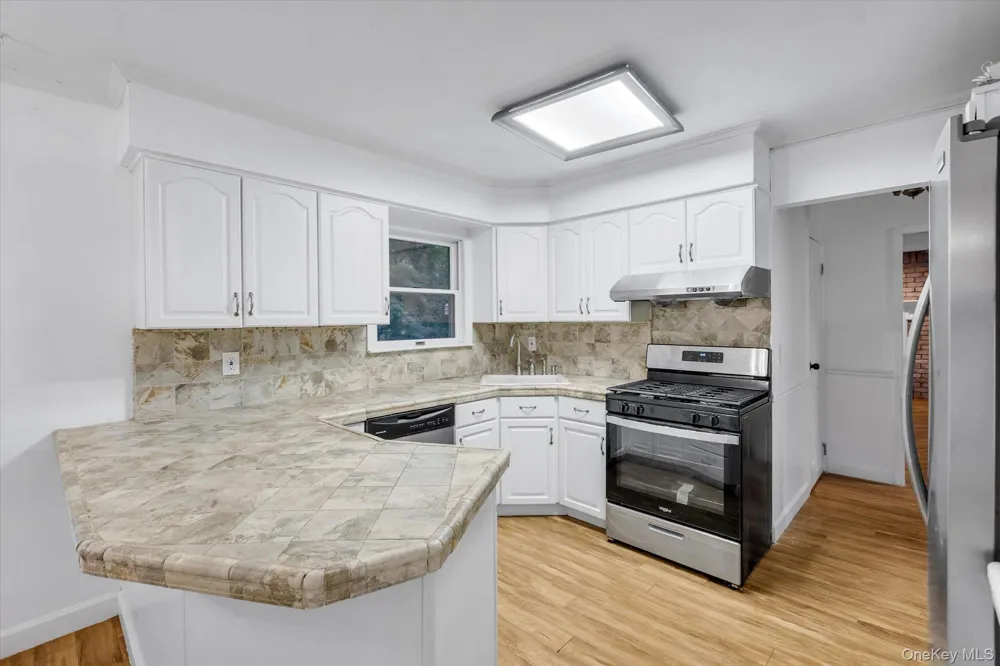8 Julia Circle East Setauket, NY 11733