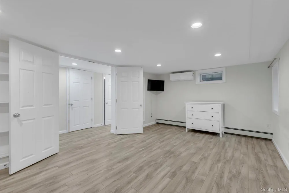 8 Julia Circle East Setauket, NY 11733