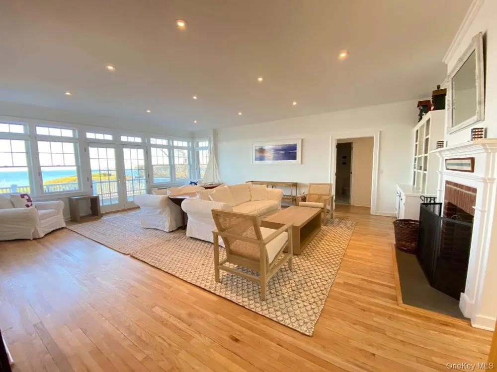 4705 Nassau Point Road Cutchogue, NY 11935
