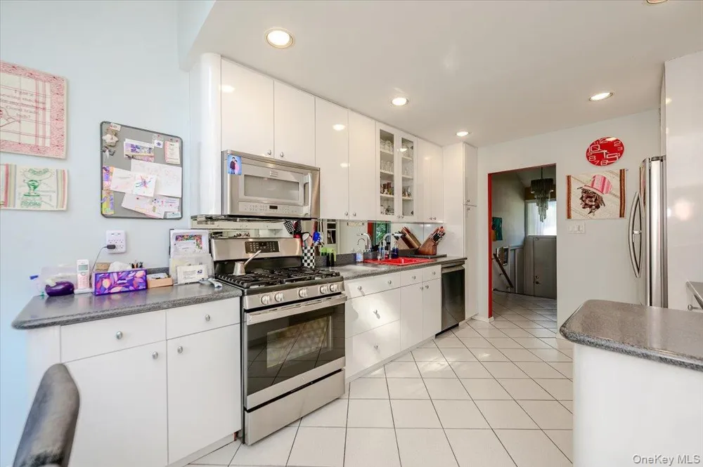 239 Hungry Harbor Road North Woodmere, NY 11581