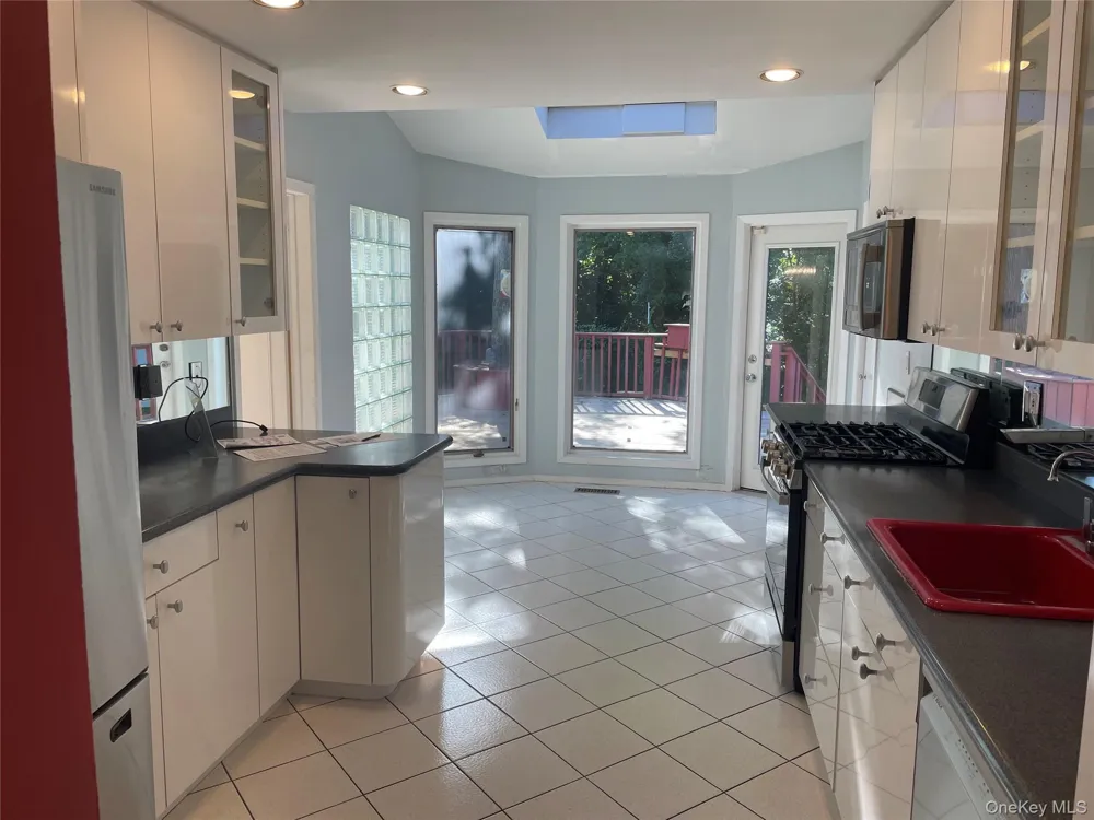 239 Hungry Harbor Road North Woodmere, NY 11581