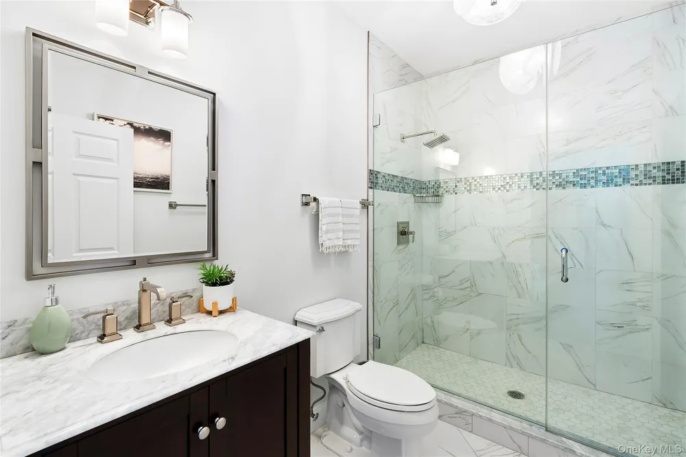 22 Gianna Court Southampton, NY 11968
