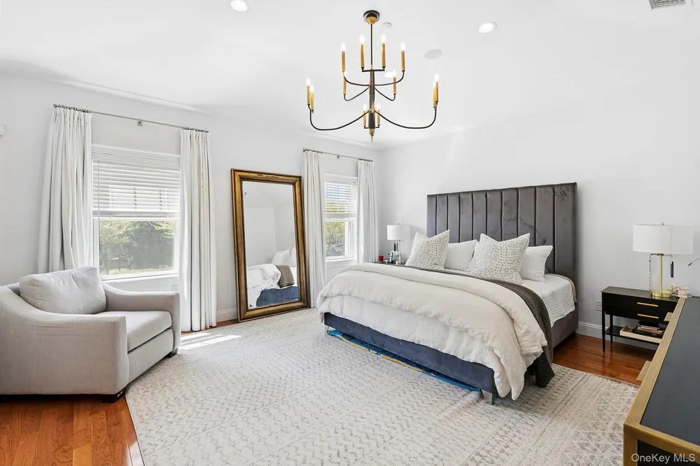 22 Gianna Court Southampton, NY 11968