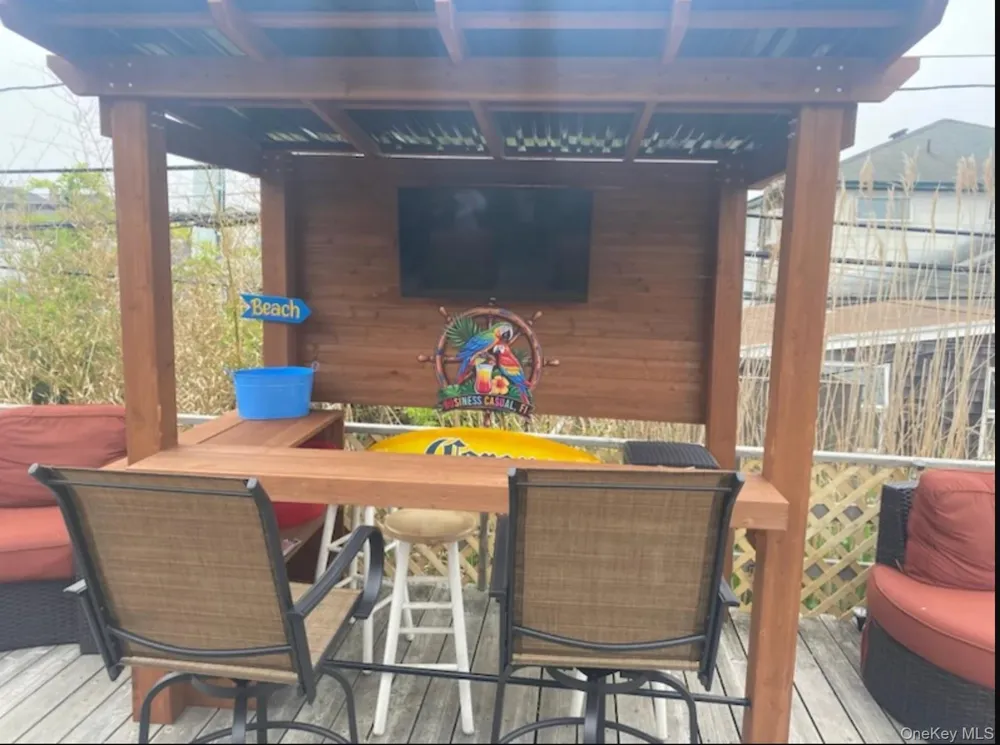 919 Evergreen Walk Ocean Beach, NY 11770
